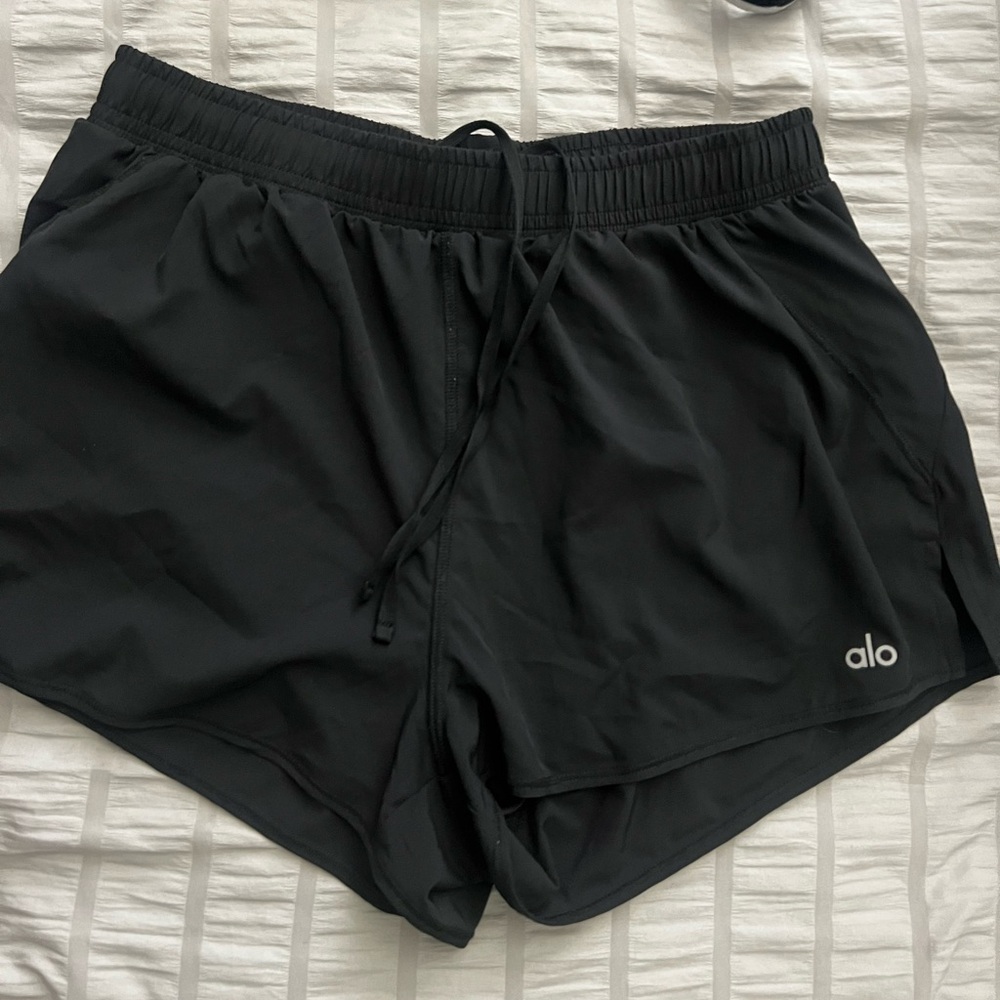 alo jogger shorts